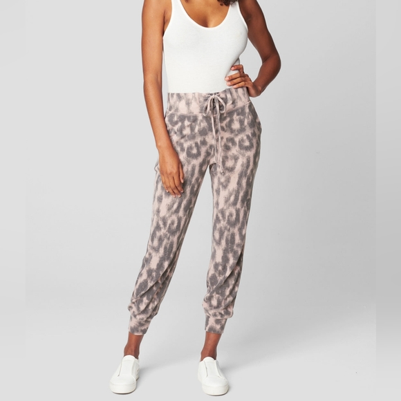 Blank NYC Pants - Blank NYC Drawstring Sweatpants Soft Easy Pink Leopard Print Brushed Kni…
